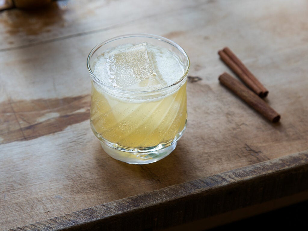 Cinnamon and Honey Scotch Sour