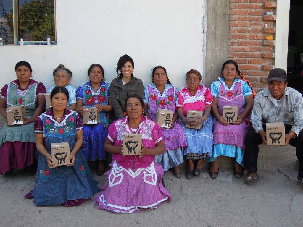 Kythzia Barrera and Oaxacan Potters