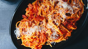 Hollow Pasta with Spicy Tomato Sauce (Bucatini all’Amatriciana)