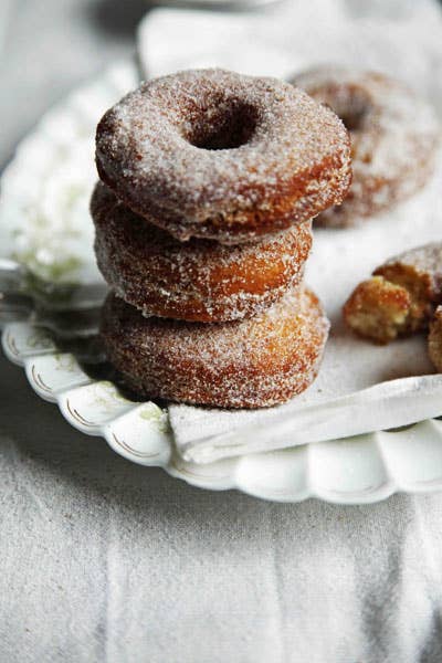 httpswww.saveur.comsitessaveur.comfilesimport2010images2010-127-SV134-Nutmeg-Doughnuts-400&#215;600.jpg