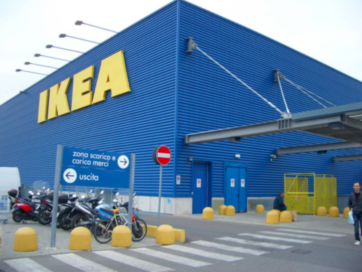 IKEA Unveils Plan to Cut its Food Waste in Half by 2020