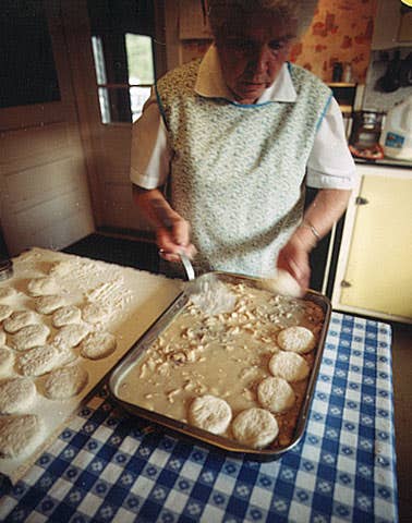 httpswww.saveur.comsitessaveur.comfilesimport2007images2007-1254_vermont-chicken-pie_8.jpg