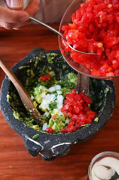 httpswww.saveur.comsitessaveur.comfilesimport2014images2010-01104-guac-4-400.jpg