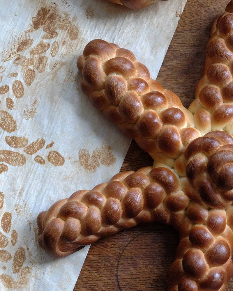 challah star loaf bread