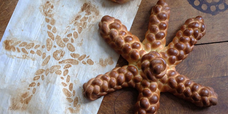 challah star loaf bread