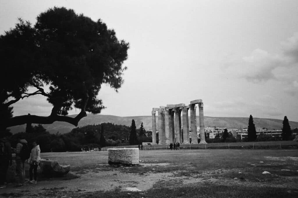 This photo of the Temple of Olympian Zeus looks, to me, exactly like photos of Greek ruins from the 30s and 40s.