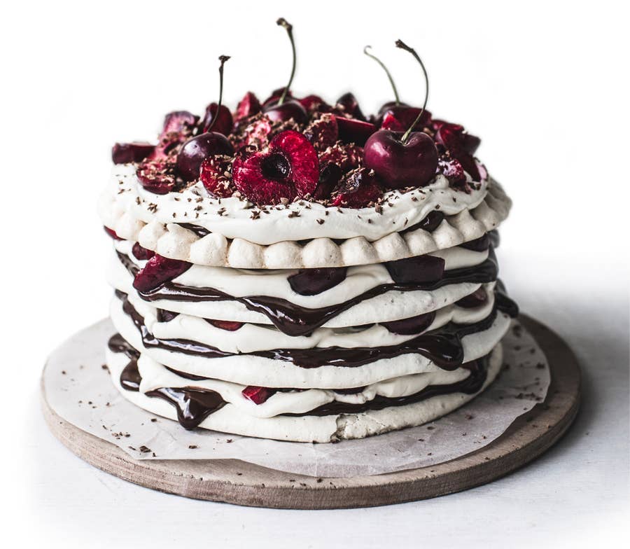 httpswww.saveur.comsitessaveur.comfilesimport20142014-07gallery_birthday-cake-izy-hossack_900x784.jpg