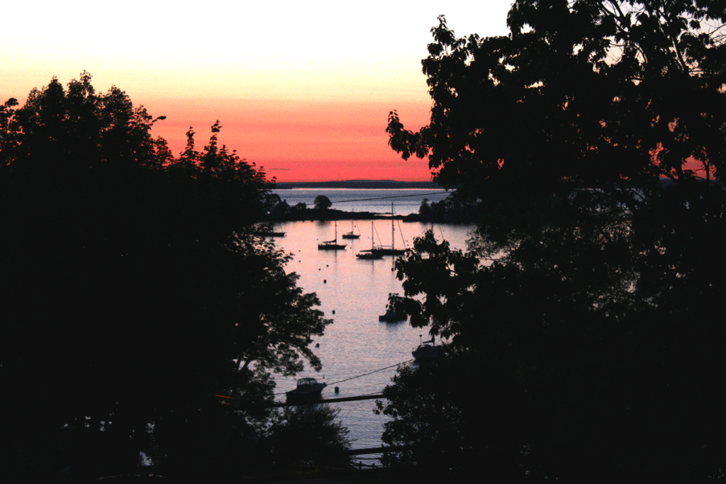 httpswww.saveur.comsitessaveur.comfilesimport2014feature_camden-itinerary-sunset_1200x800.gif