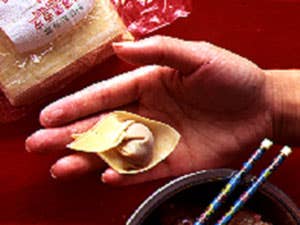 httpswww.saveur.comsitessaveur.comfilesimport2008images2008-0122_wontons_04.jpg