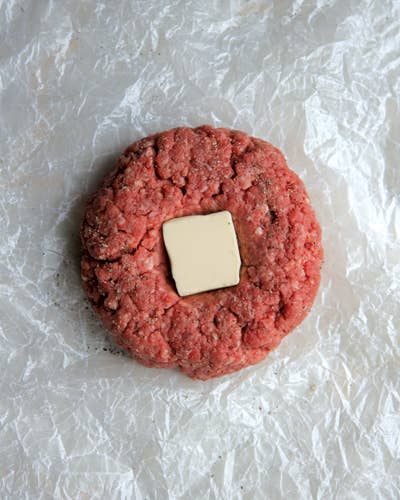 How to Make the Perfect Hamburger Patty