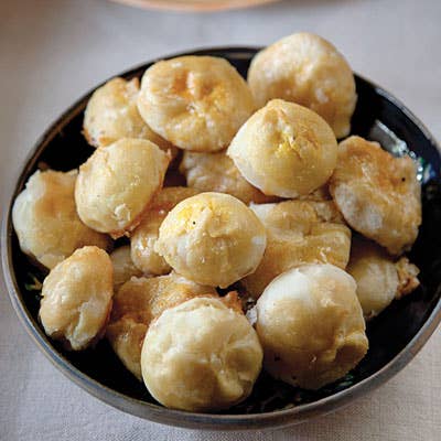 httpswww.saveur.comsitessaveur.comfilesimport2010images2010-117-SAV1210-deli-potato-knish-p.jpg.jpg