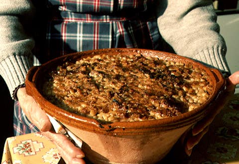 httpswww.saveur.comsitessaveur.comfilesimport2008images2008-0124_cassoulet-4.jpg