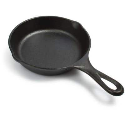 httpswww.saveur.comsitessaveur.comfilesimport2011images2011-047-400_Lodge_Skillet.jpg