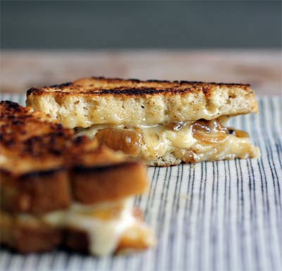 httpswww.saveur.comsitessaveur.comfilesimport2012images2012-027-sandwich_400.jpg