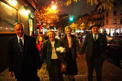 httpswww.saveur.comsitessaveur.comfilesimport2009images2009-1215-evening-stroll-arthur-ave400.jpg