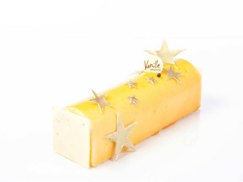 httpswww.saveur.comsitessaveur.comfilesapricot-buche-de-noel_2000x1500.jpg