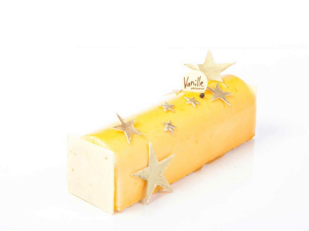httpswww.saveur.comsitessaveur.comfilesapricot-buche-de-noel_2000x1500.jpg