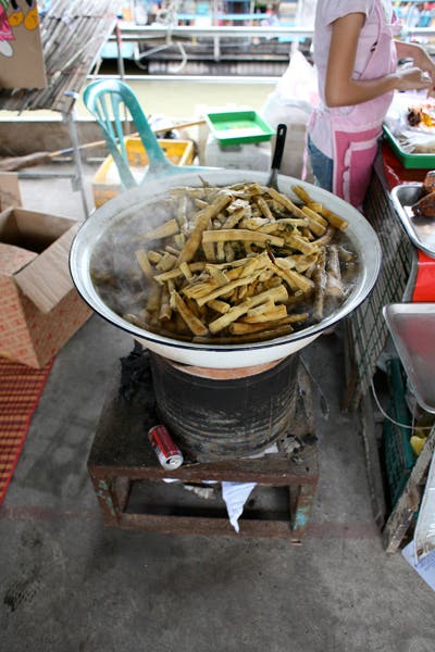 httpswww.saveur.comsitessaveur.comfilesimport2010images2010-067-Bombay_4963.jpg.jpg
