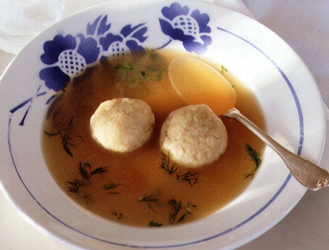 Aunt Gillie's Matzo Ball Soup