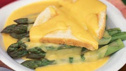Asparagus on Toast with Cream Sauce