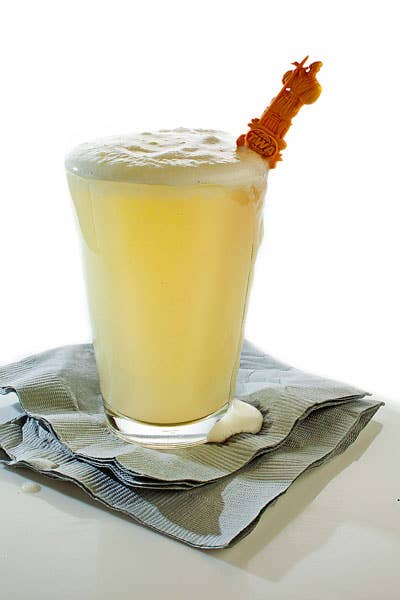 Friday Cocktails: Silver Fizz | Saveur