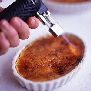 How to Caramelize Crème Brûlée