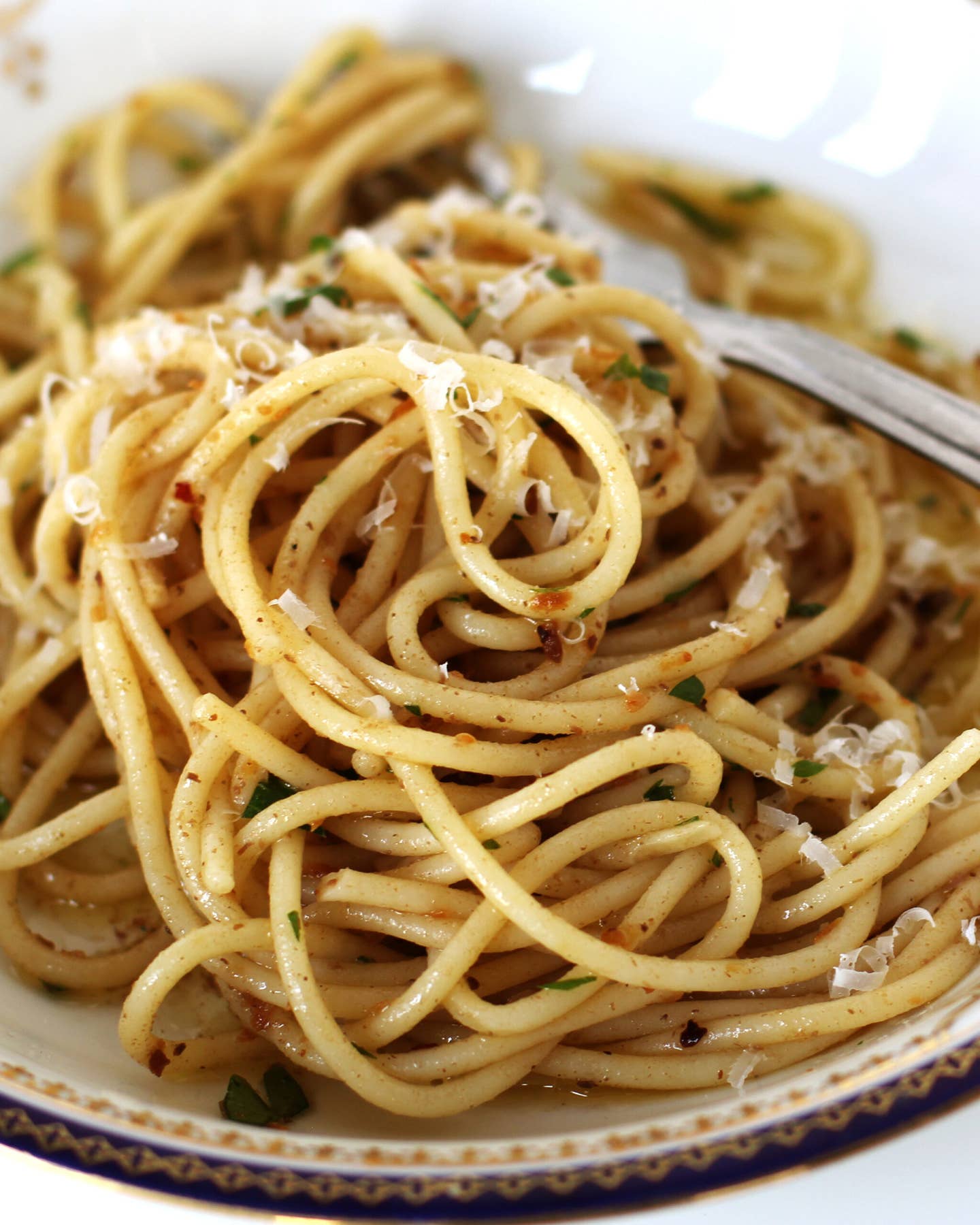 Spaghetti with Anchovy Garlic Sauce