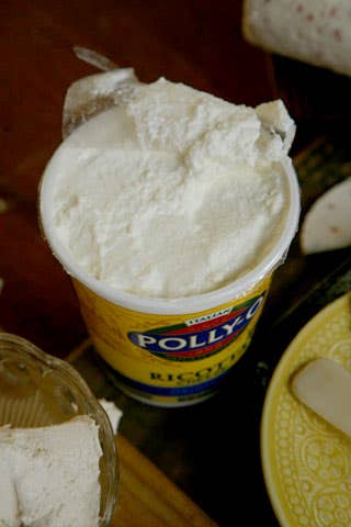 httpswww.saveur.comsitessaveur.comfilesimport2008images2008-07634-113_ricotta_10_ways_6_480.jpg