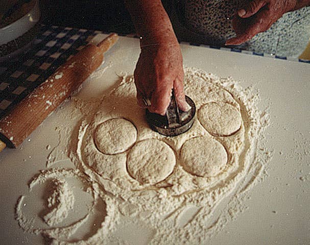 httpswww.saveur.comsitessaveur.comfilesimport2007images2007-1254_vermont-chicken-pie_7.jpg