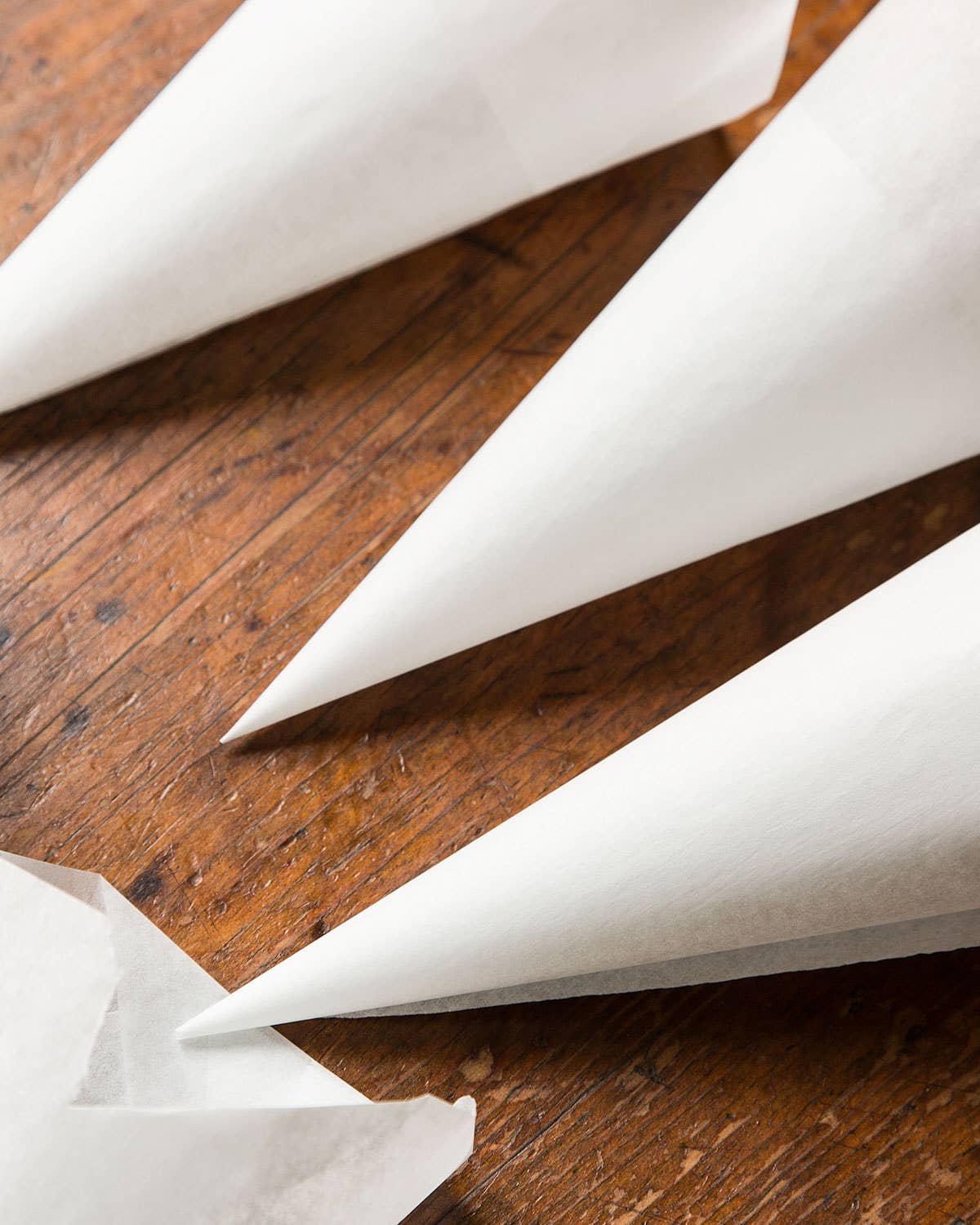 Video: How to Make a Parchment Cone