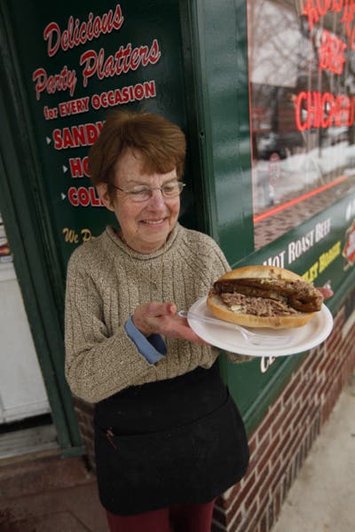 httpswww.saveur.comsitessaveur.comfilesimport2011images2011-047-phillysand_tc_00765.jpg