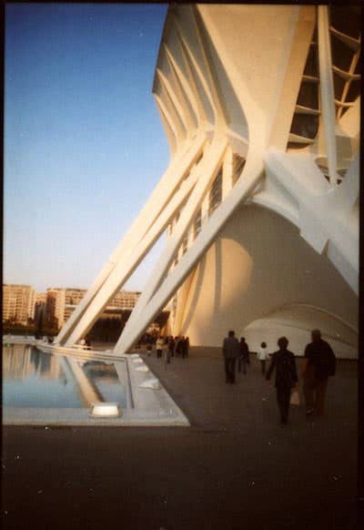 httpswww.saveur.comsitessaveur.comfilesimport2010images2010-127-SV85-Valencia-Modern-400.jpg
