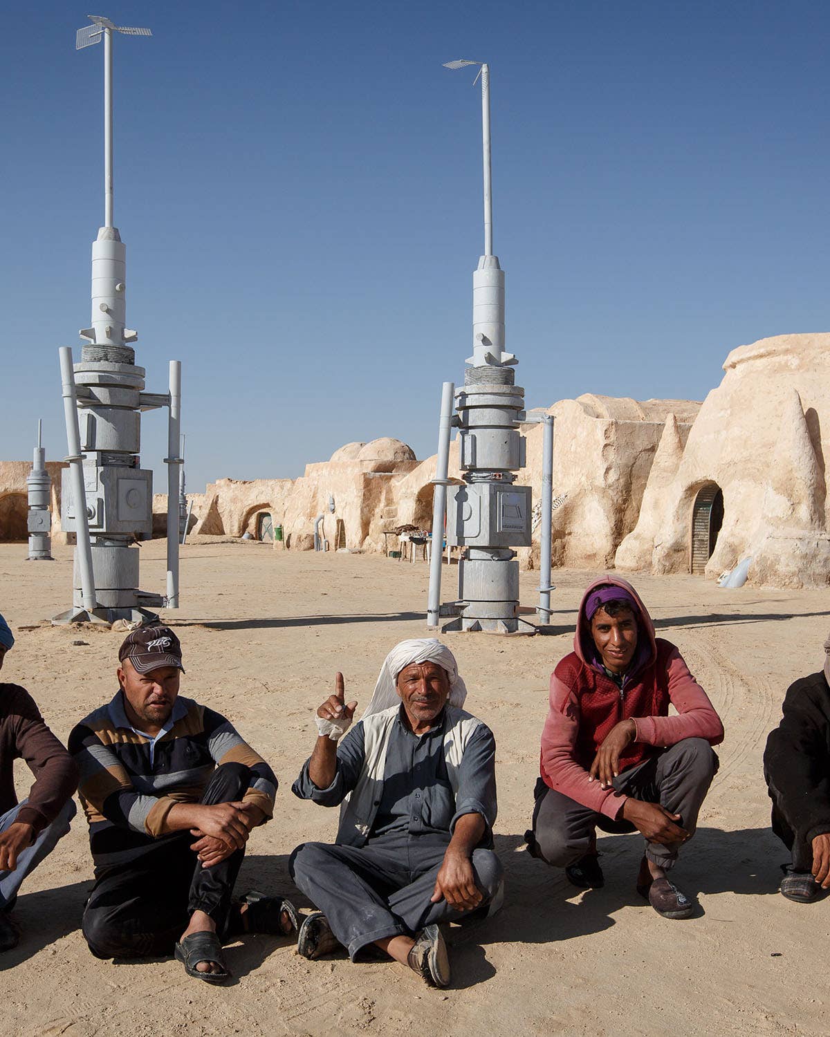 That Time We Stumbled on Some Guys Cooking Lunch on Tatooine