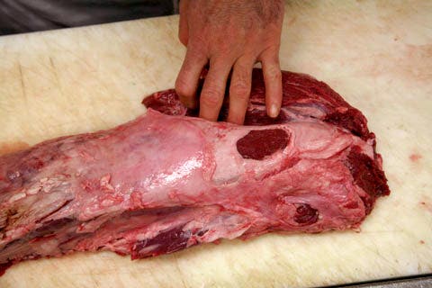 httpswww.saveur.comsitessaveur.comfilesimport2008images2008-12634-116_cutting_a_tenderloin___3_480.jpg