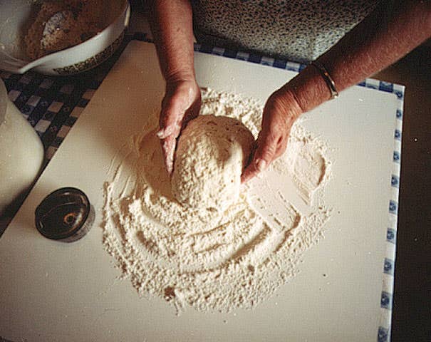 httpswww.saveur.comsitessaveur.comfilesimport2007images2007-1254_vermont-chicken-pie_5.jpg