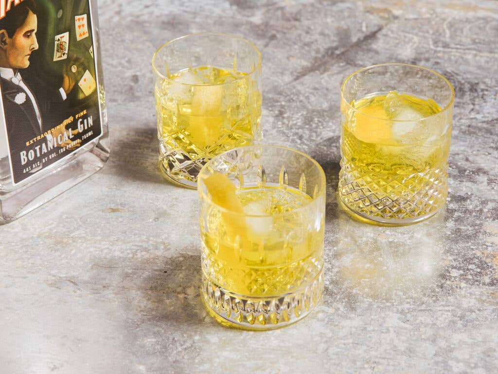 White Negroni cocktail