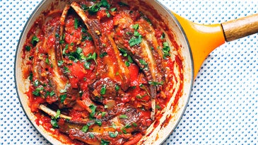 Calabrian Lamb Chops with Tomatoes, Peppers, and Olives (Costolette d’Agnello alla Calabrese)