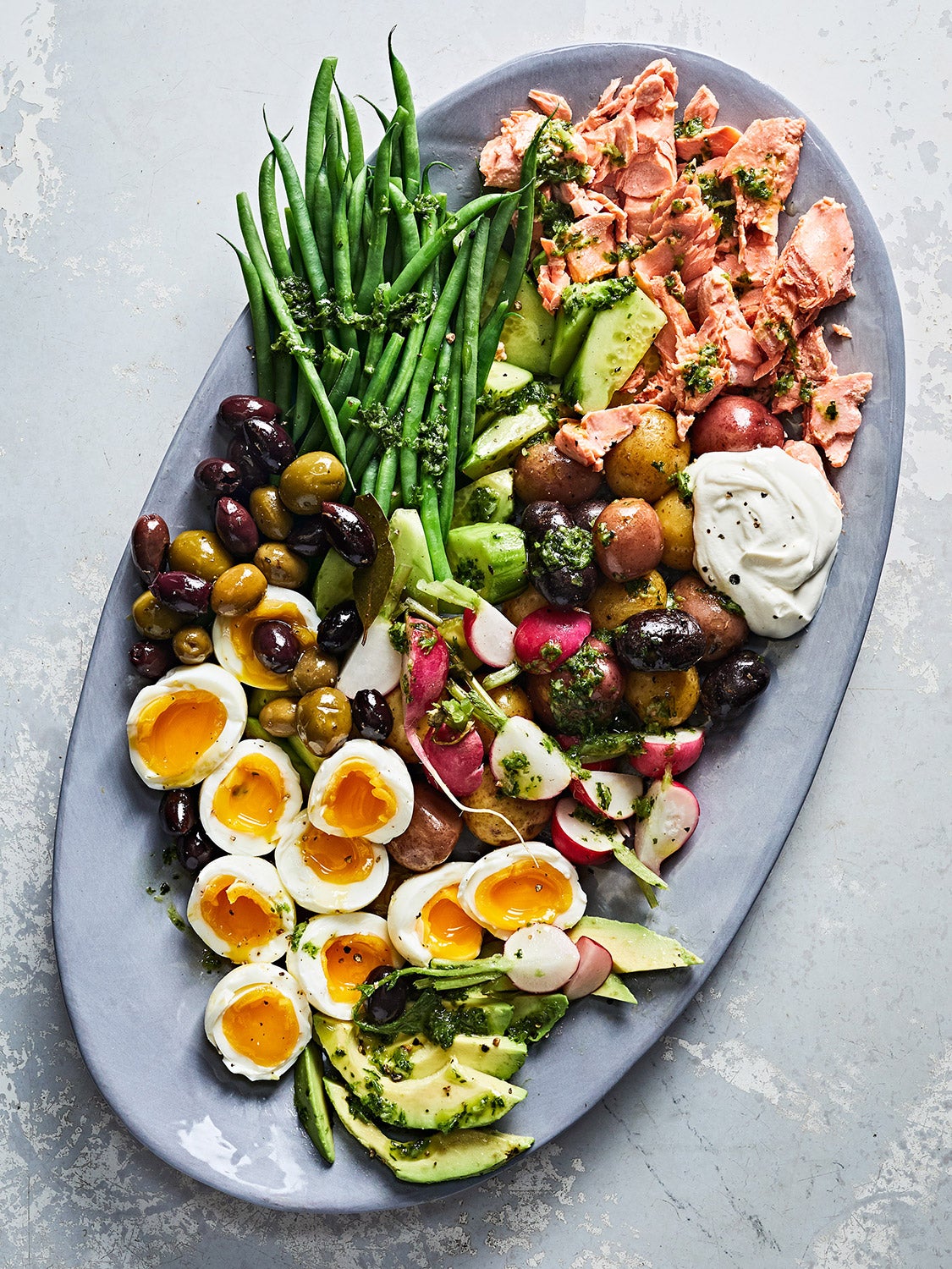 Salmon Niçoise Salad with Garlic-Herb Dressing