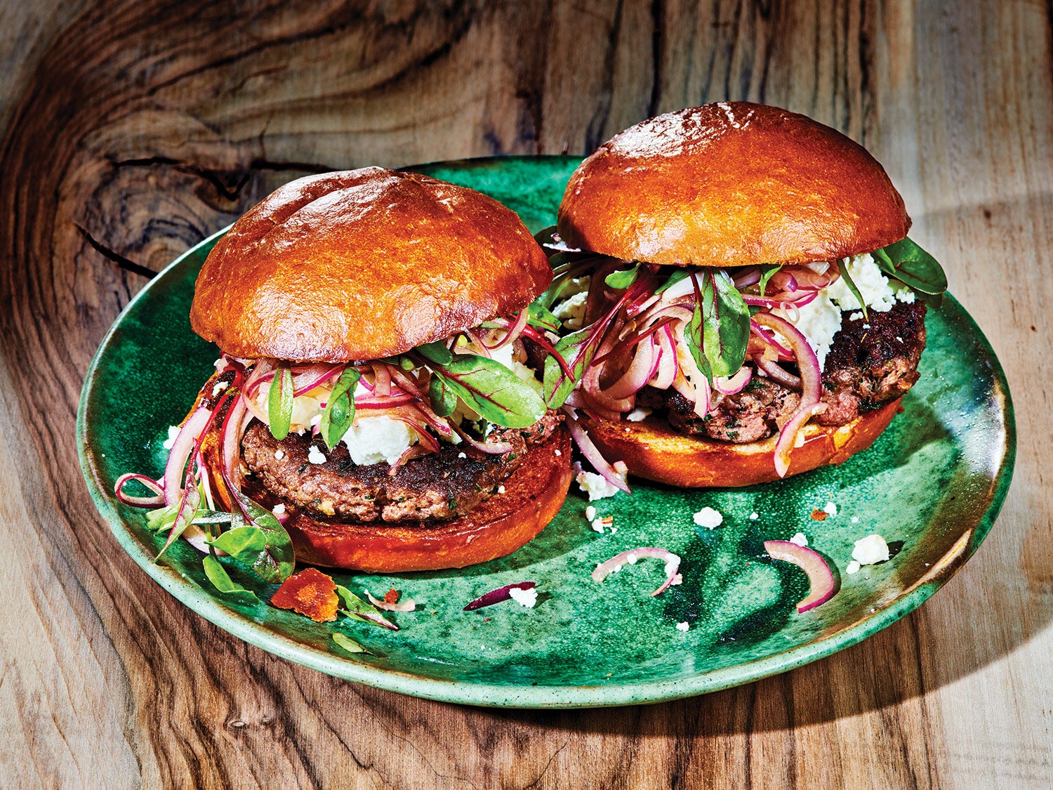eterno candidato raíz Lamb Burger with Mint, Feta, and Balsamic Onions | Saveur