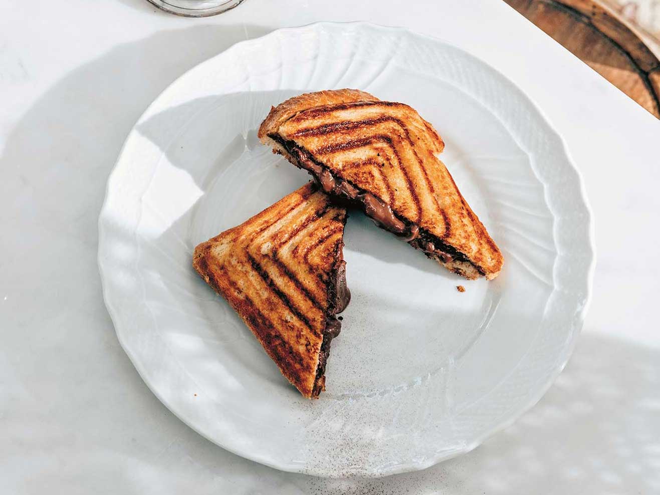 You Are Allowed to Eat This Chocolate Sandwich Because It’s Italian