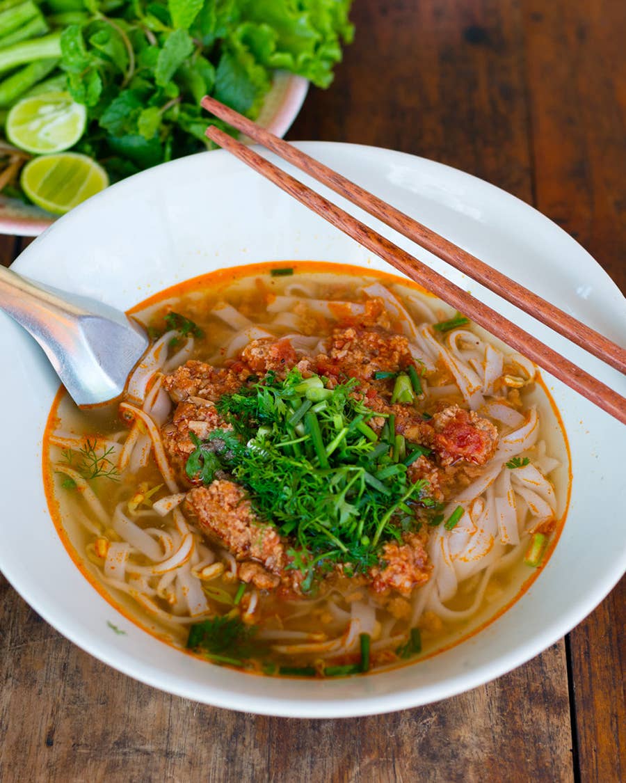8 Essential Noodle Dishes from Laos
