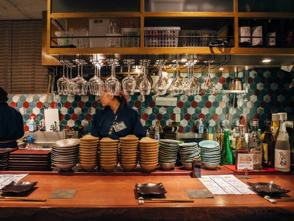 The tempura counter at Yamamotoya
