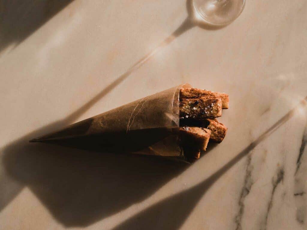 Panisse in paper cone.