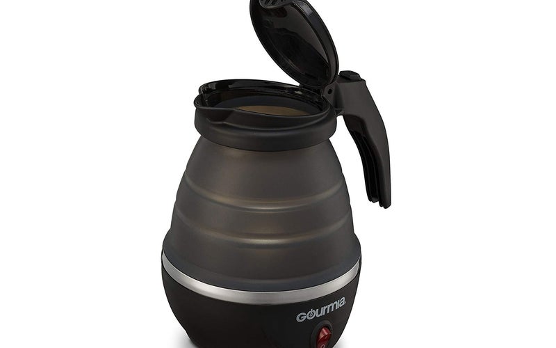 Gourmia Travel Foldable Electric Kettle - Dual Voltage - Food Grade Silicone, Collapses for Easy & Convenient Storage, Boil Dry Protection, .6 Quart - Black