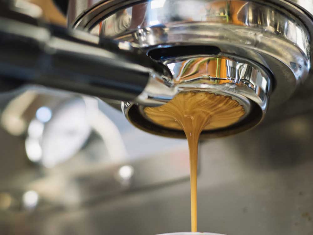 Top 5 commercial coffee machines that will drive up your beverage profits