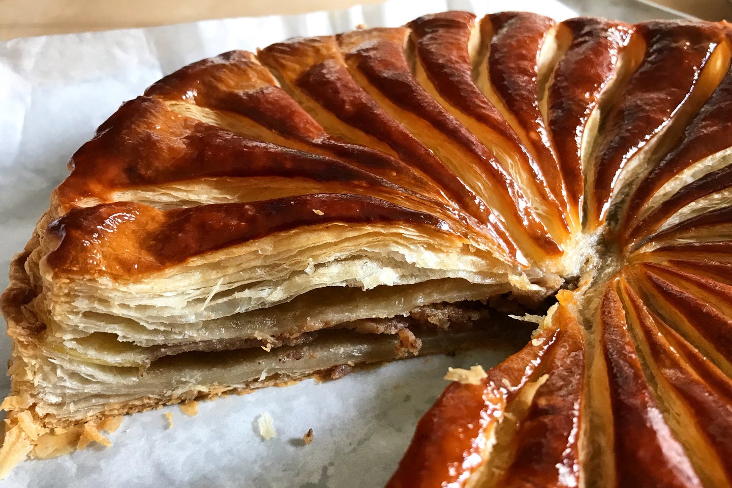 Levee’s Queen Cakes