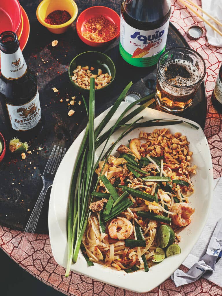 Pad Thai with Pork and Shrimp (Phat Thai Ruam Mit)