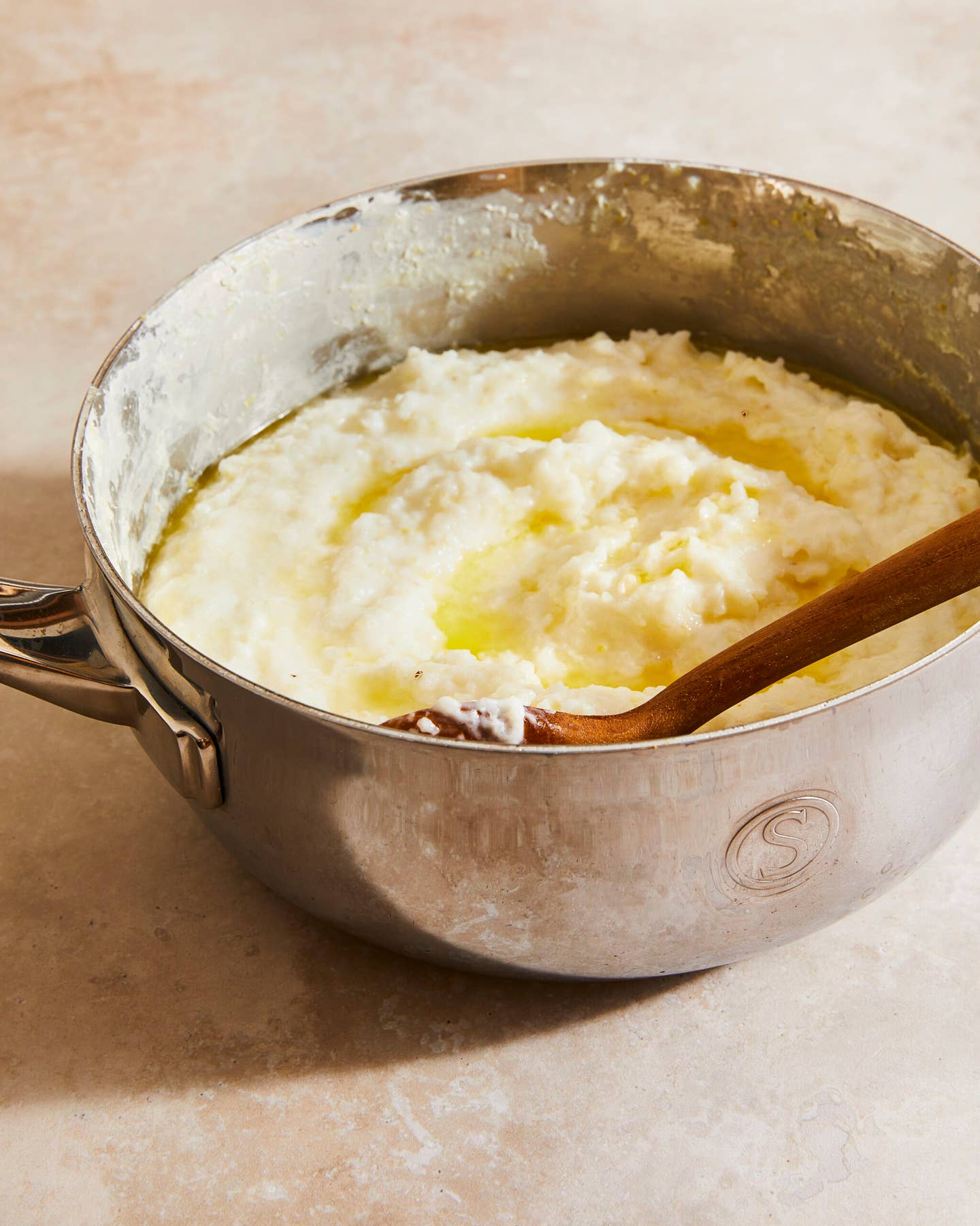 How to Make Creamy Grits