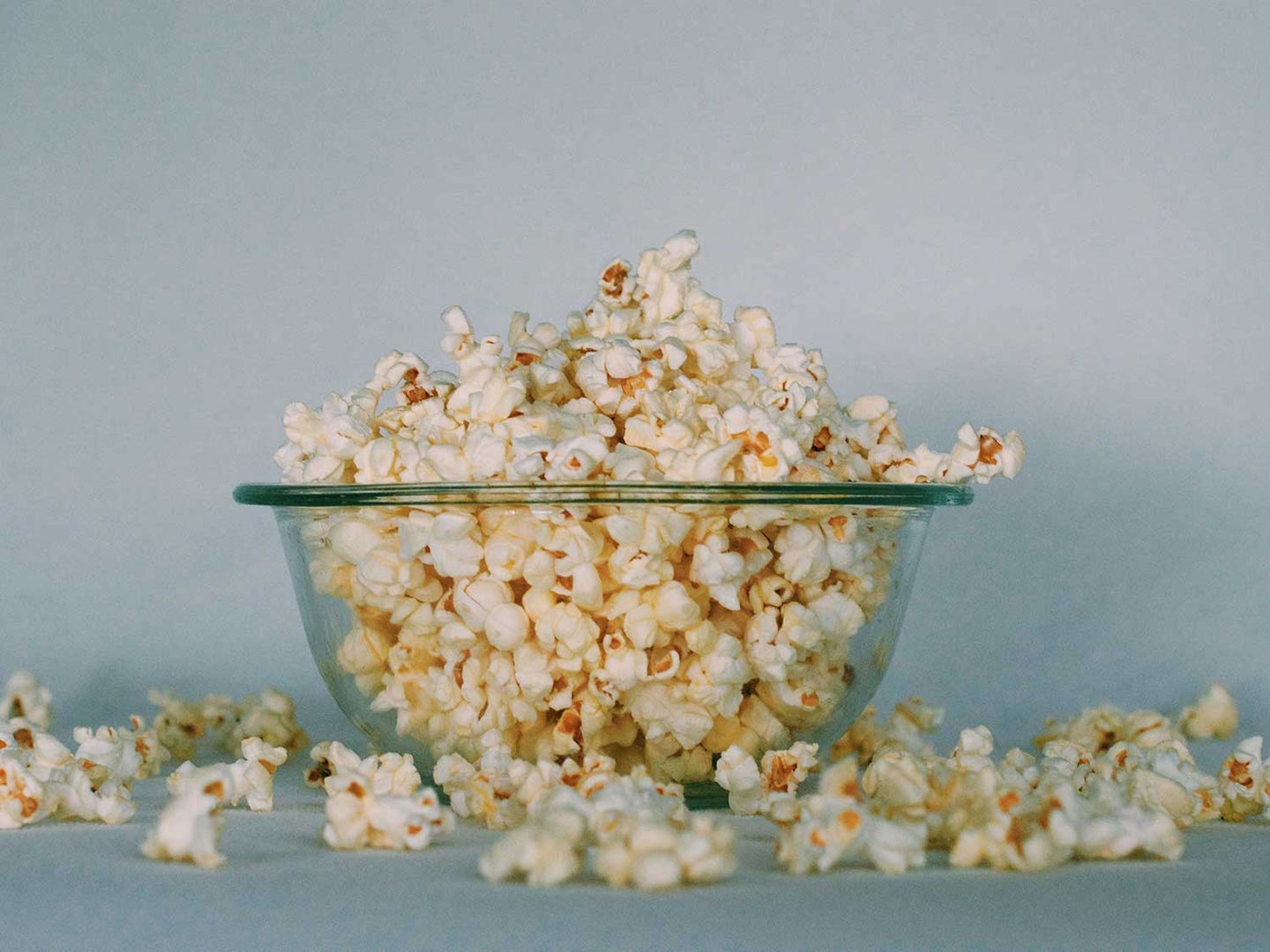 popcorn in glass bowl