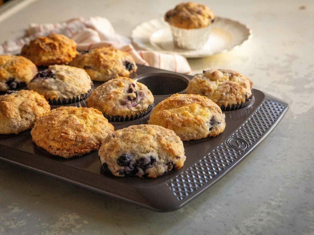 Saveur Selects 12-cup non-stick muffin pan